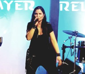 Sandy Keller, Sängerin der Band Relayer live im Wäck Oschwand 2020