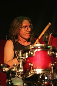 Markus Kalt, Drummer der Band Relayer live Improvisorium Huttwil 2023