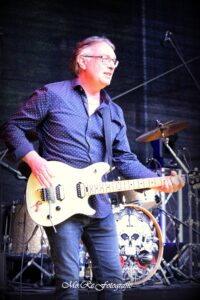 Freddy Schaffner, Gitarrist der Band Relayer, am Rock'n Beer Festival in Läufelfingen 2025